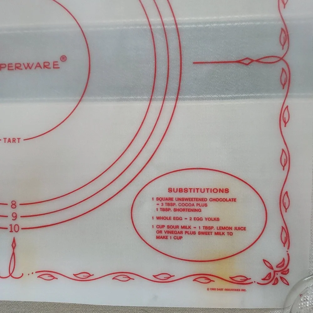 Vintage 1965 Tupperware Pastry Mat Rolling Pie Crust Pizza Dough Tart Baking